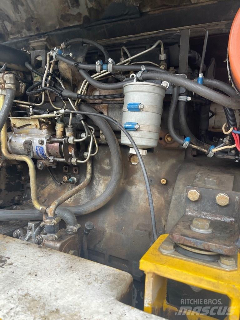 Komatsu PW 95 Bagri na kolesih