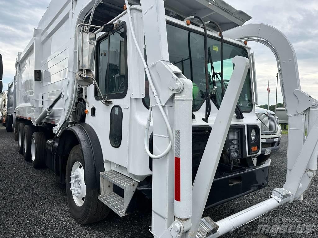 Mack MRU613 Komunalni tovornjaki