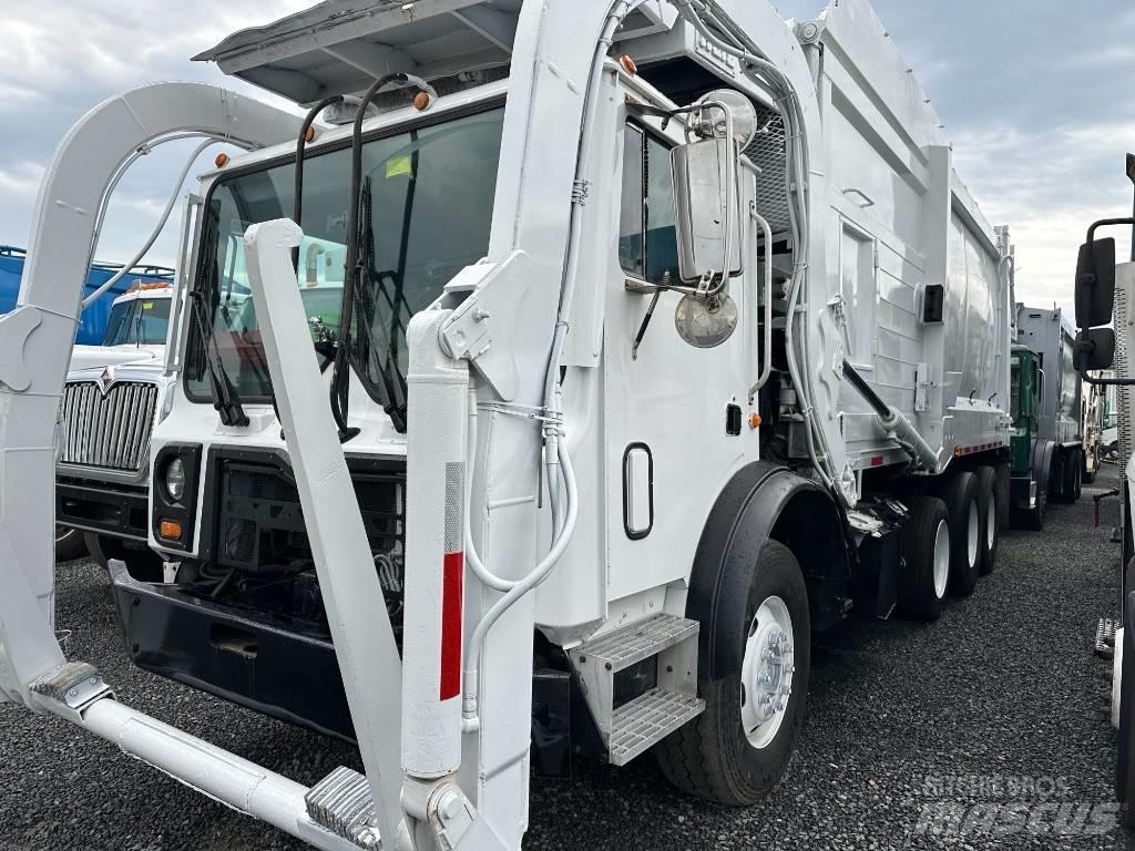 Mack MRU613 Komunalni tovornjaki