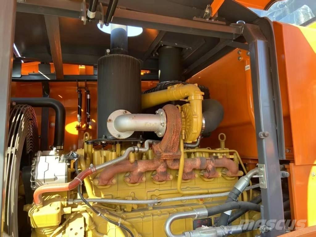 Develon SD 320 Kolesni nakladalci