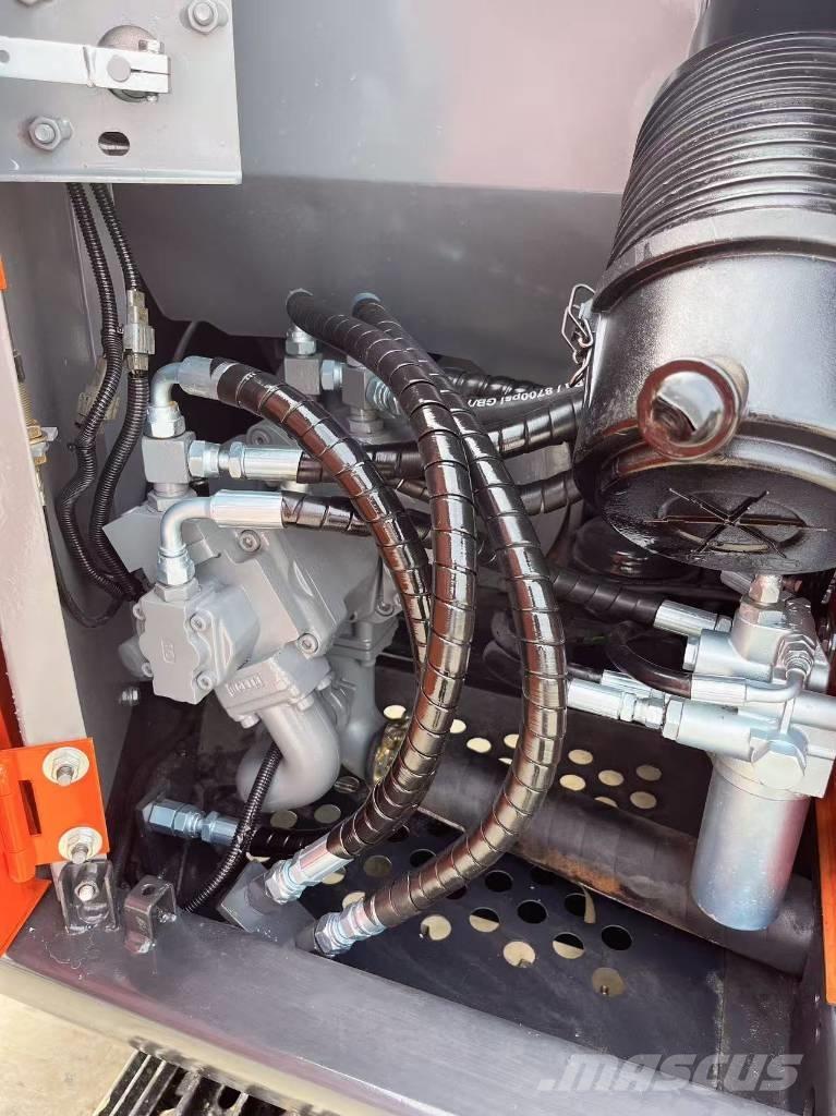 Hitachi ZX 70 Midi bagri 7t – 12t