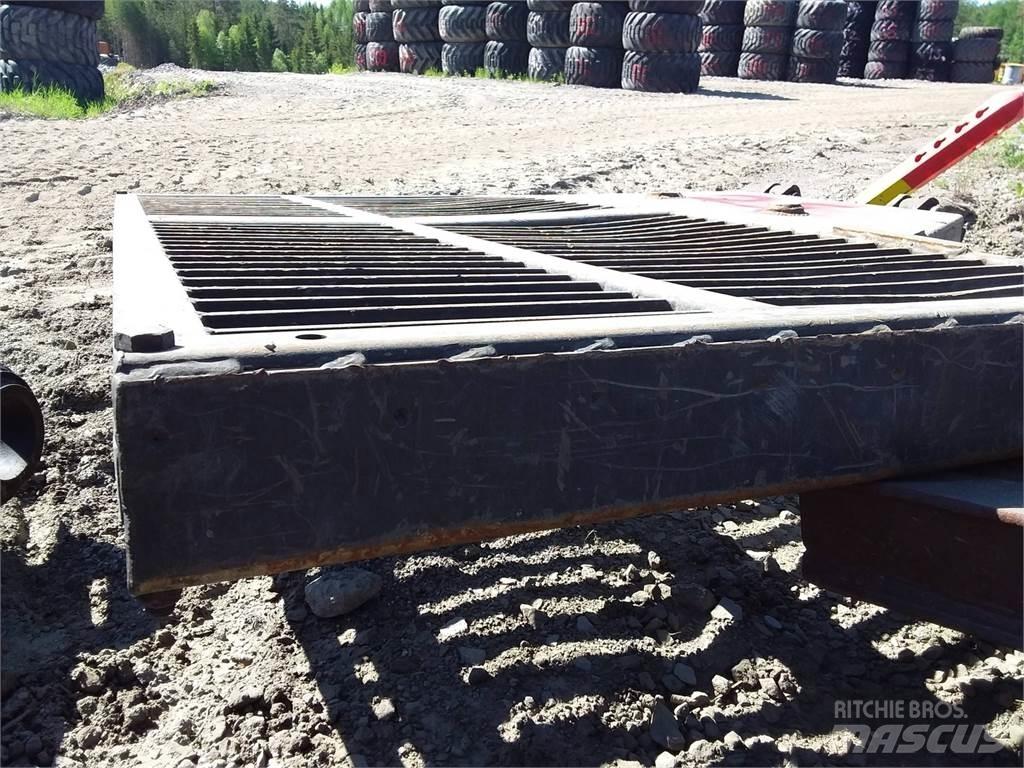 Valmet 840.3 Druge komponente
