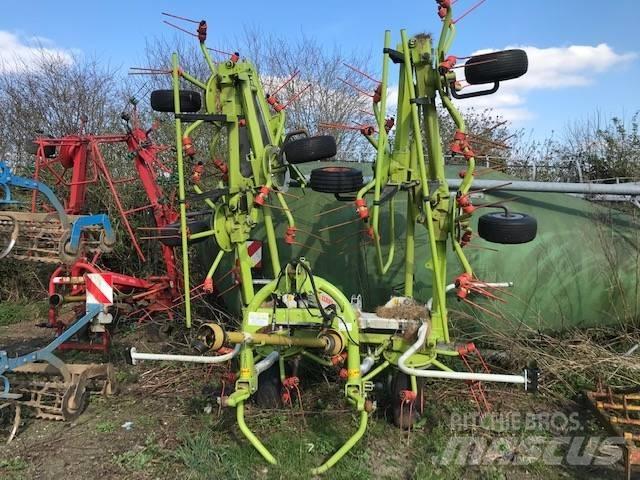 CLAAS Volto 900 Obračalniki in zgrabljalniki