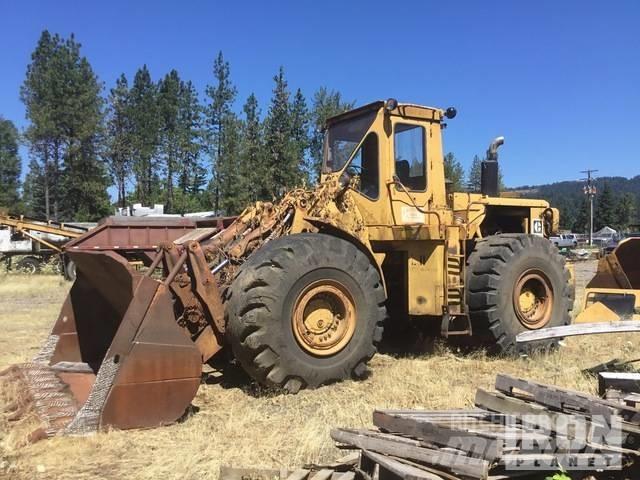 CAT 980 B Kolesni nakladalci