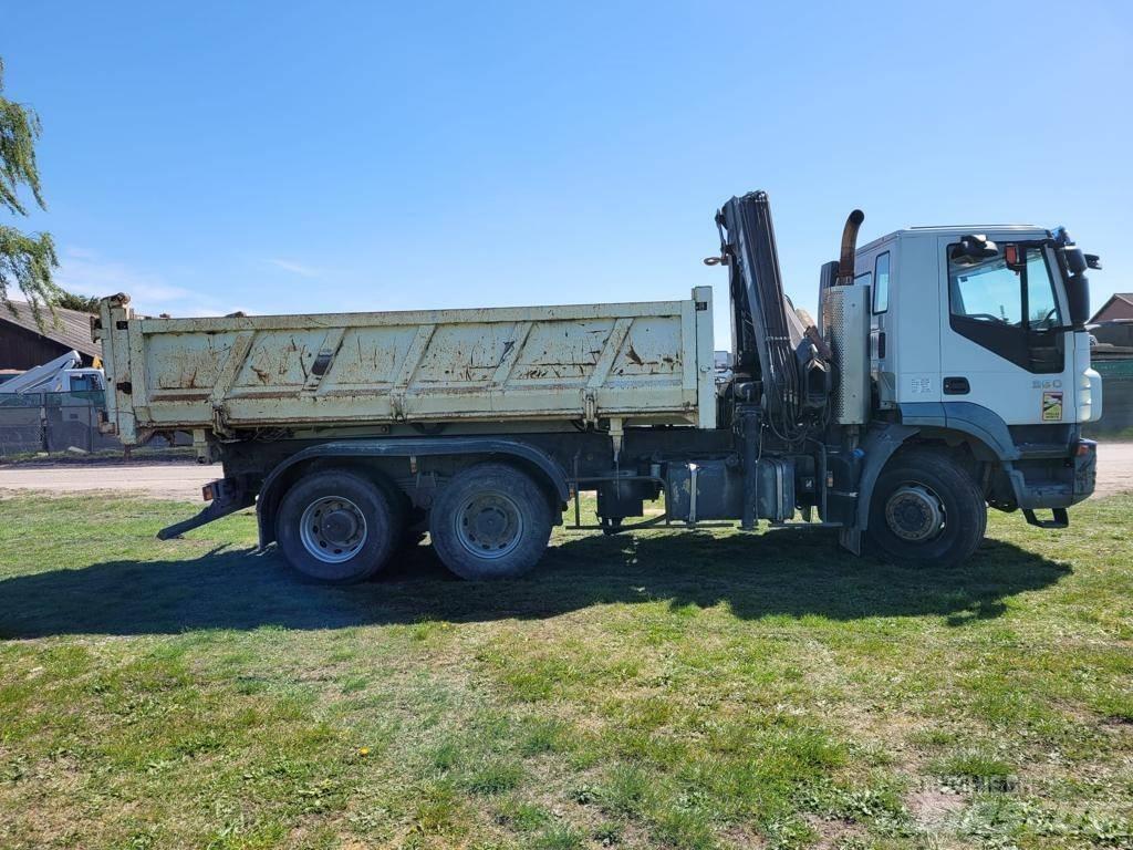 Iveco Trakker 360 Tovornjaki z žerjavom