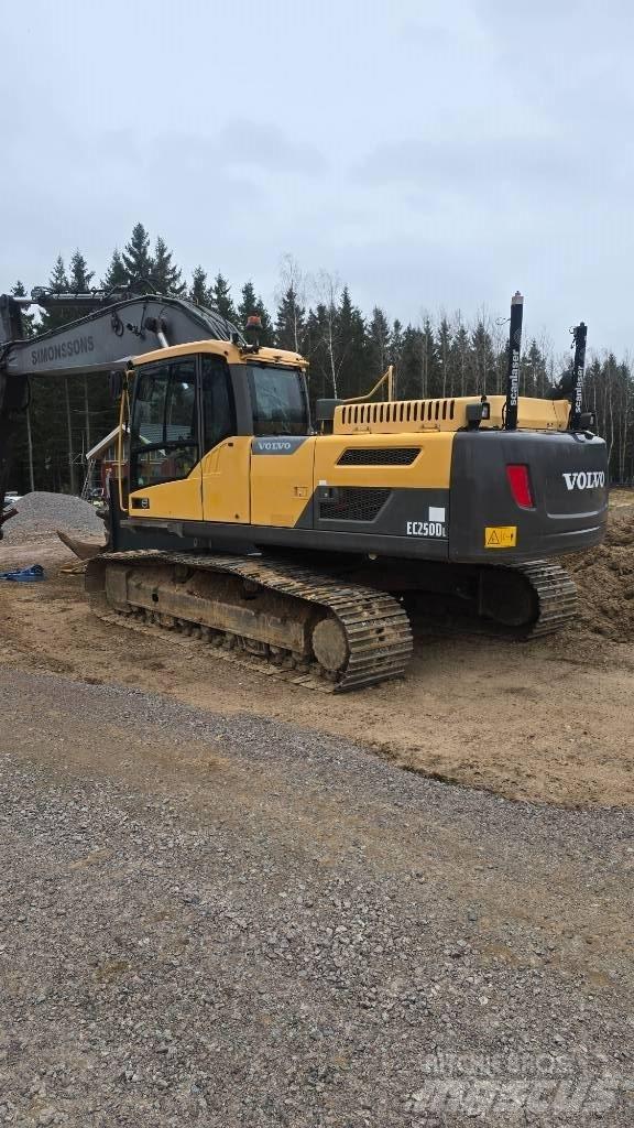 Volvo EC 250 D L Bagri goseničarji