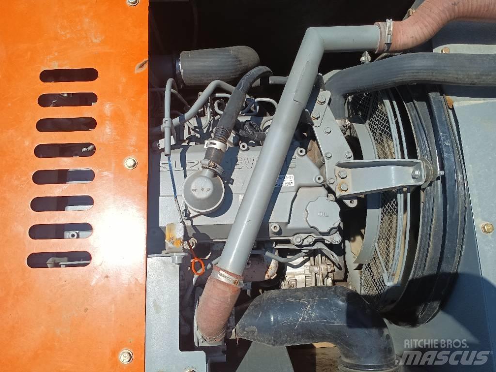 Hitachi ZX 210 Bagri za prekladanje primarnih/sekundarnih surovin