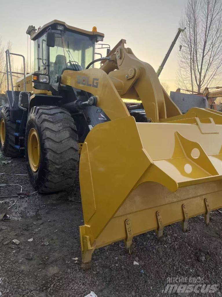 SDLG LG 956 F Kolesni nakladalci