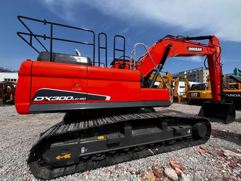 Doosan DX 300 LC-9C Bagri goseničarji