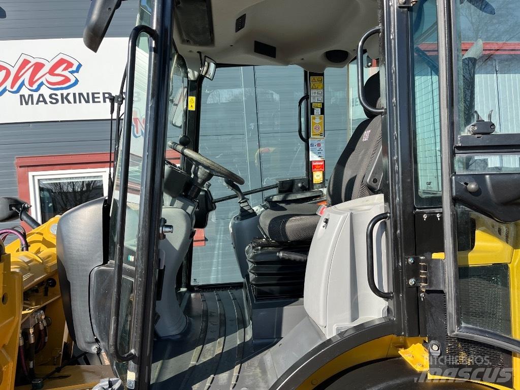 CAT 908M-22 1670Tim Kolesni nakladalci