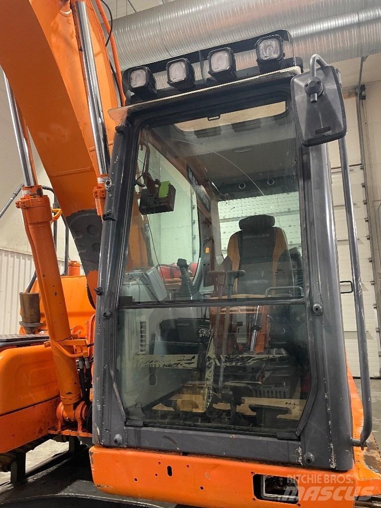Doosan DX 160 Bagri goseničarji