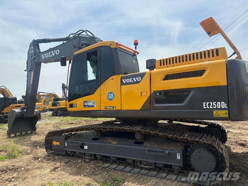 Volvo EC 250 D Bagri goseničarji