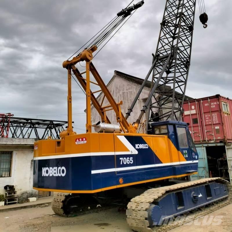 Kobelco 7065 Dvigala na gosenicah