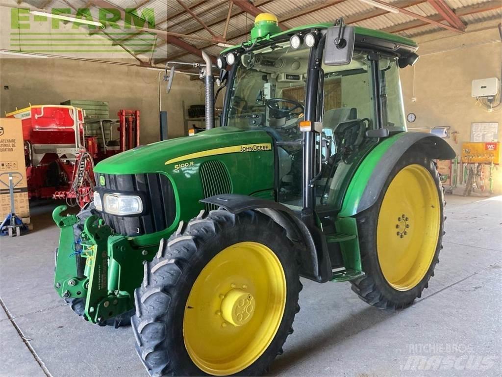 John Deere 5100R Traktorji