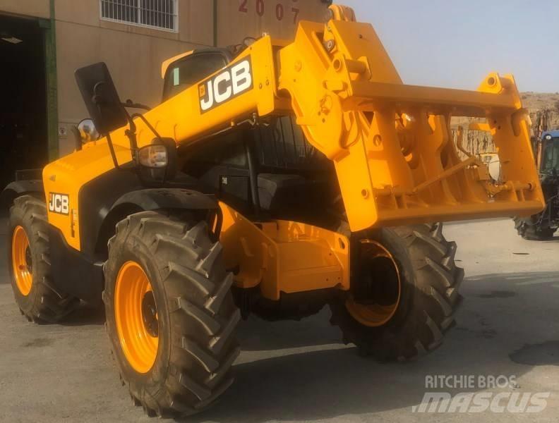 JCB 531-70 Kmetijski teleskopski nakladalci