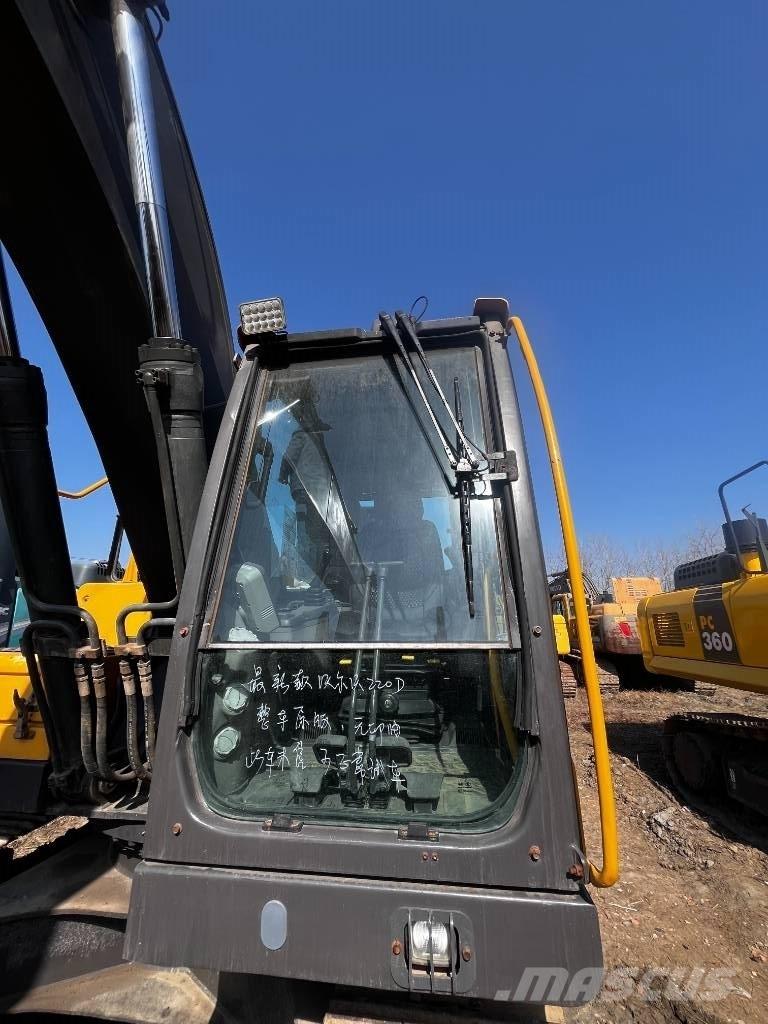 Volvo EC 220 Bagri goseničarji
