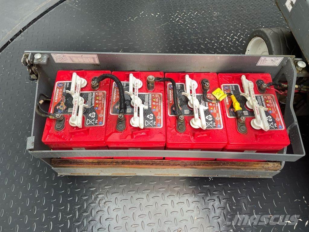 SkyJack SJ3219 Škarjaste dvižne ploščadi