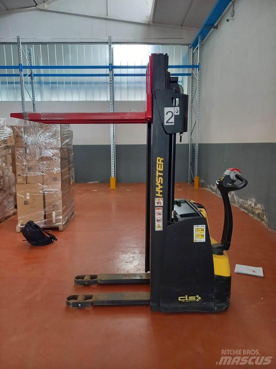 Hyster S1.2 Ročni električni viličar