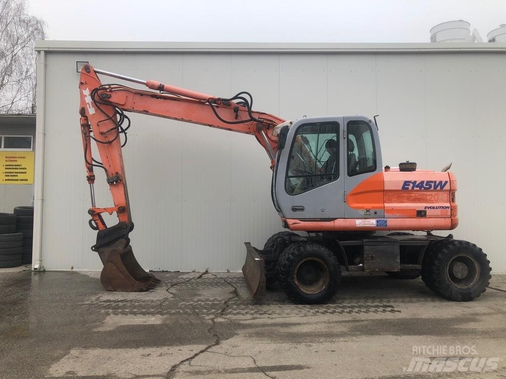 Fiat-Kobelco E 145 W Bagri na kolesih