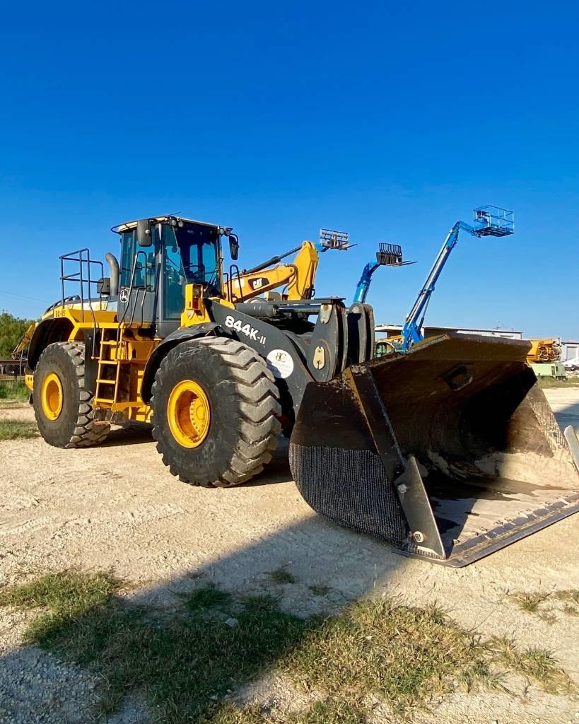 John Deere 844 K Kolesni nakladalci