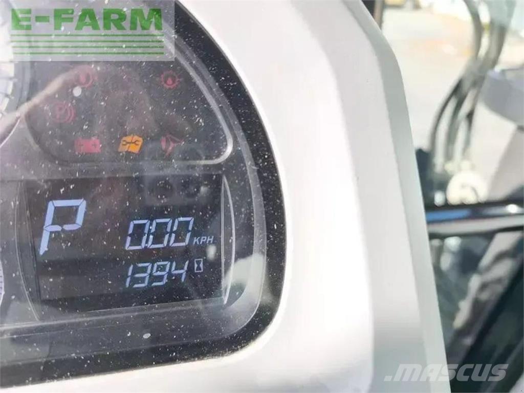 Valtra a 115 Traktorji