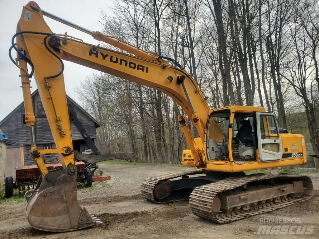 Hyundai R250LC-7 Bagri goseničarji