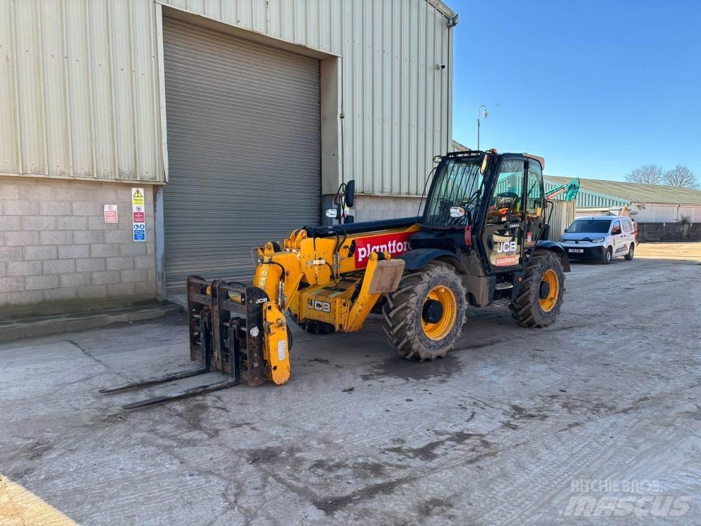 JCB 540-140 Hi Vis Teleskopski viličarji