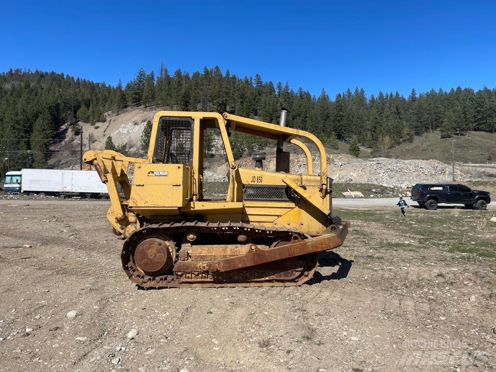 DEERE 850 Buldožerji goseničarji