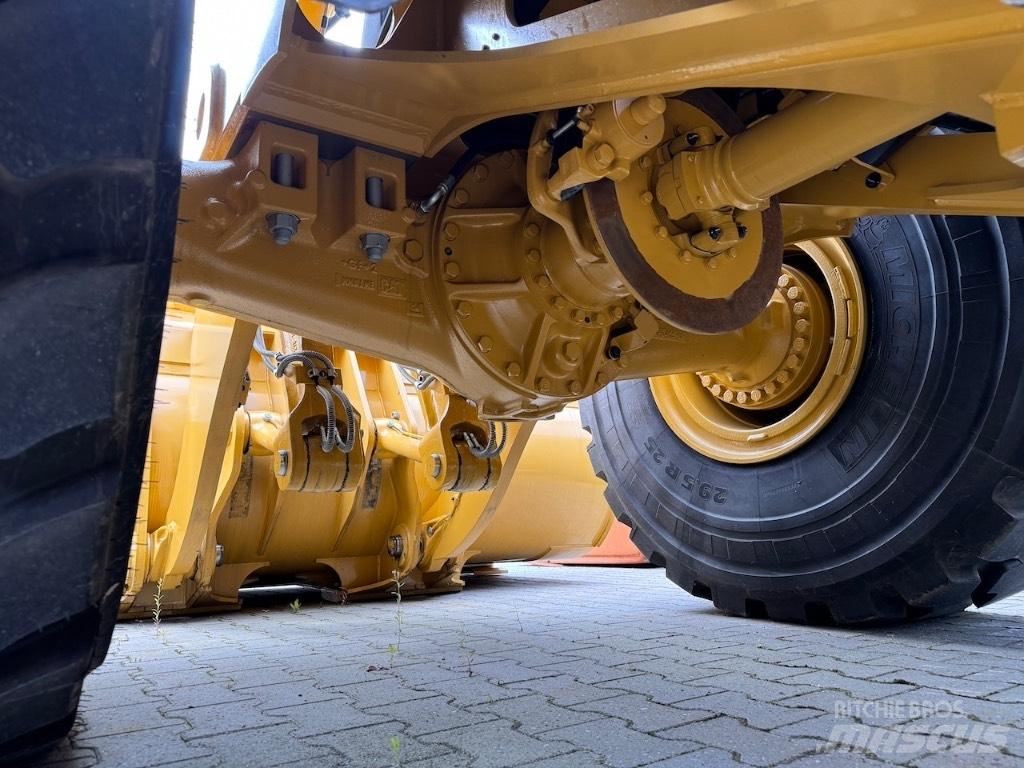CAT 980 XE Kolesni nakladalci