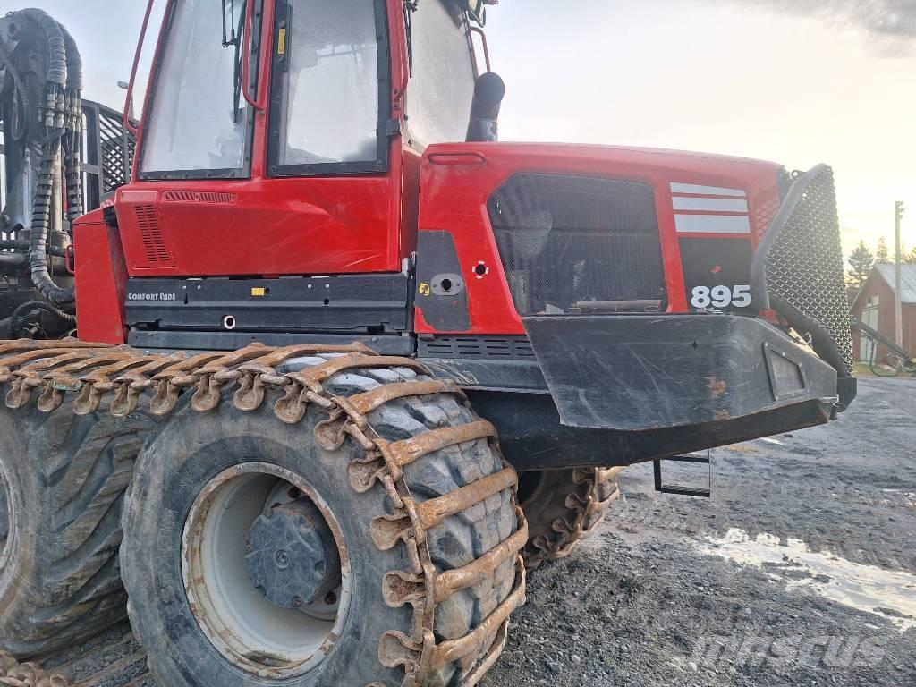 Komatsu 895 Forwarderji