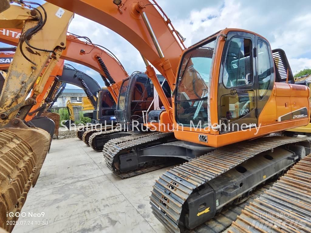 Doosan 225-7 Bagri goseničarji