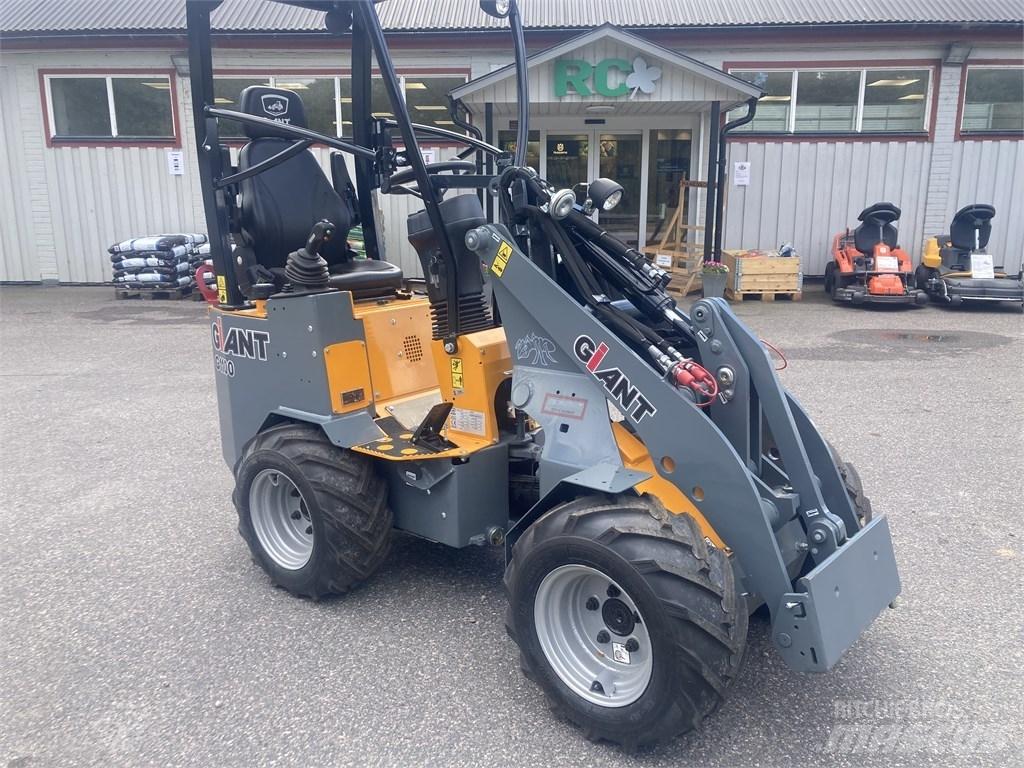 GiANT G1100 Večnamenski nakladalci