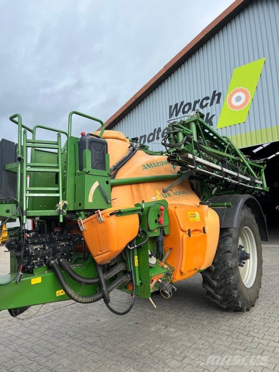Amazone UX 4200 Vlečne škropilnice