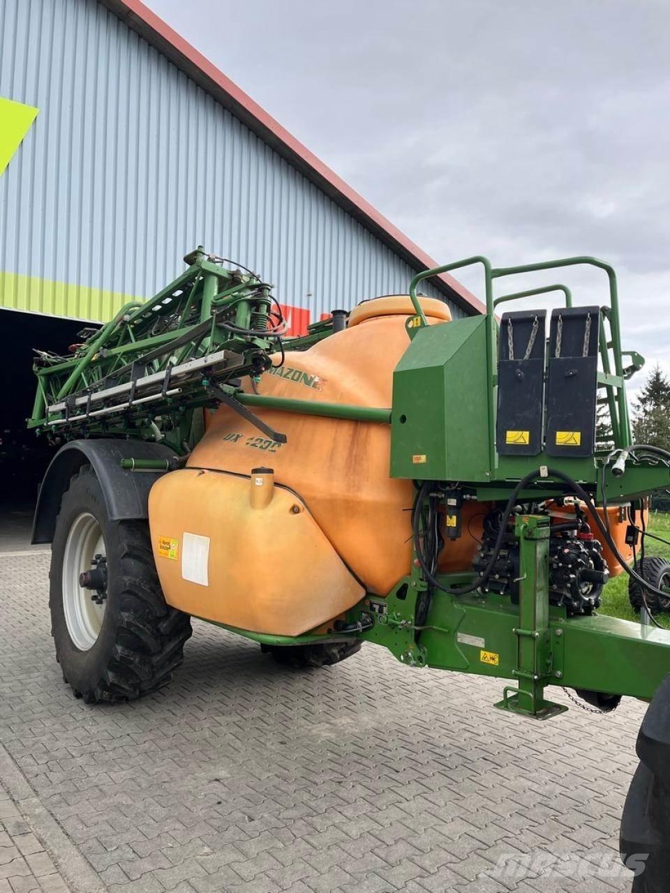 Amazone UX 4200 Vlečne škropilnice