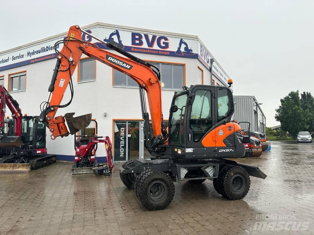 Doosan DX 57 W-5 Bagri na kolesih