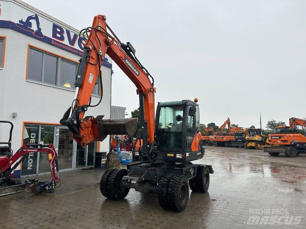 Doosan DX 57 W-5 Bagri na kolesih