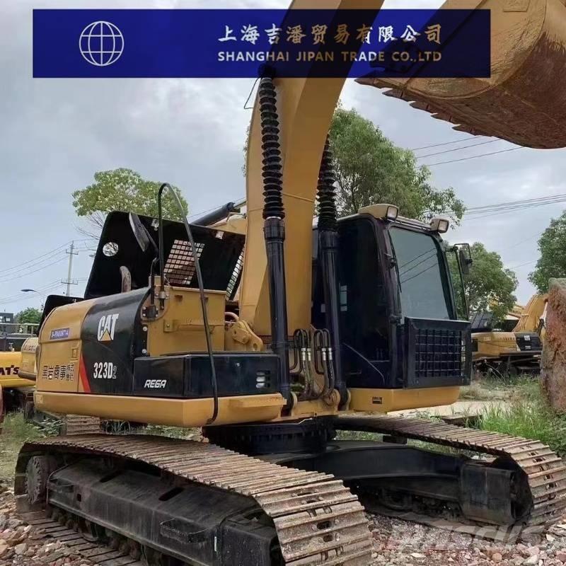 CAT 323 D Bagri goseničarji