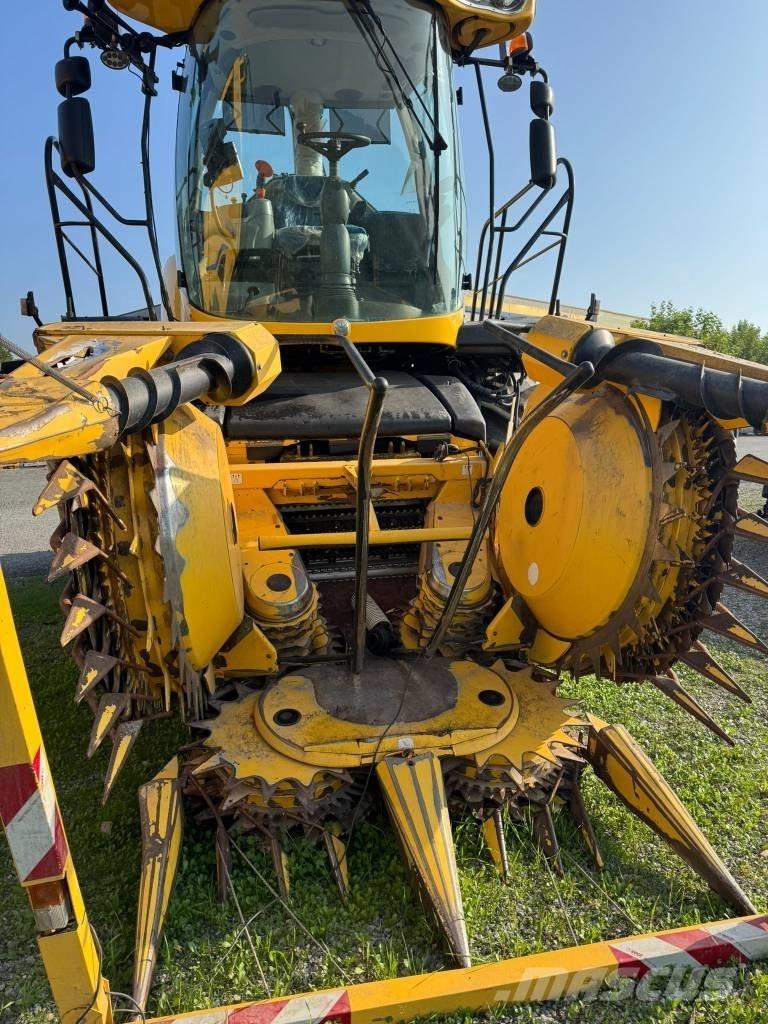 New Holland FR 600 Stroji za krmo na lastni pogon