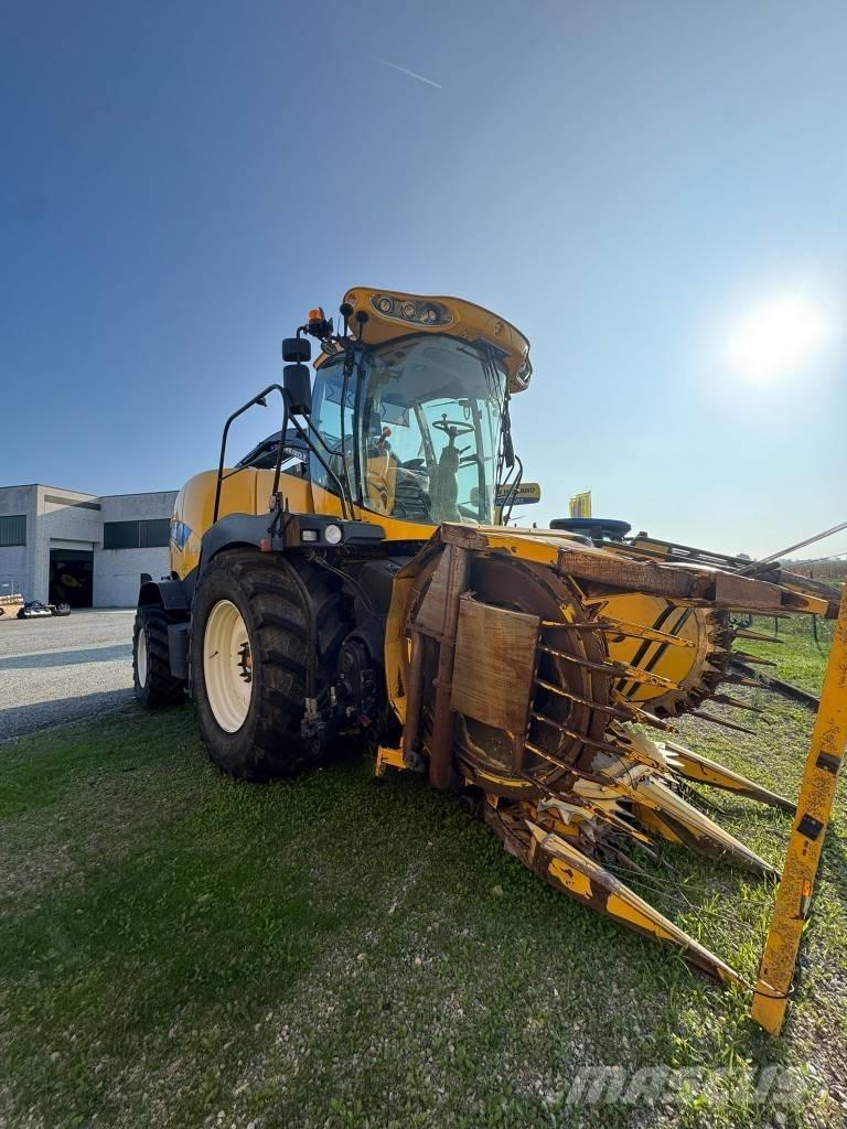 New Holland FR 600 Stroji za krmo na lastni pogon