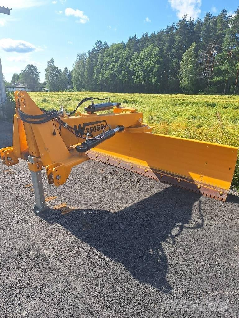 VM W 350 SR Cestni plugi