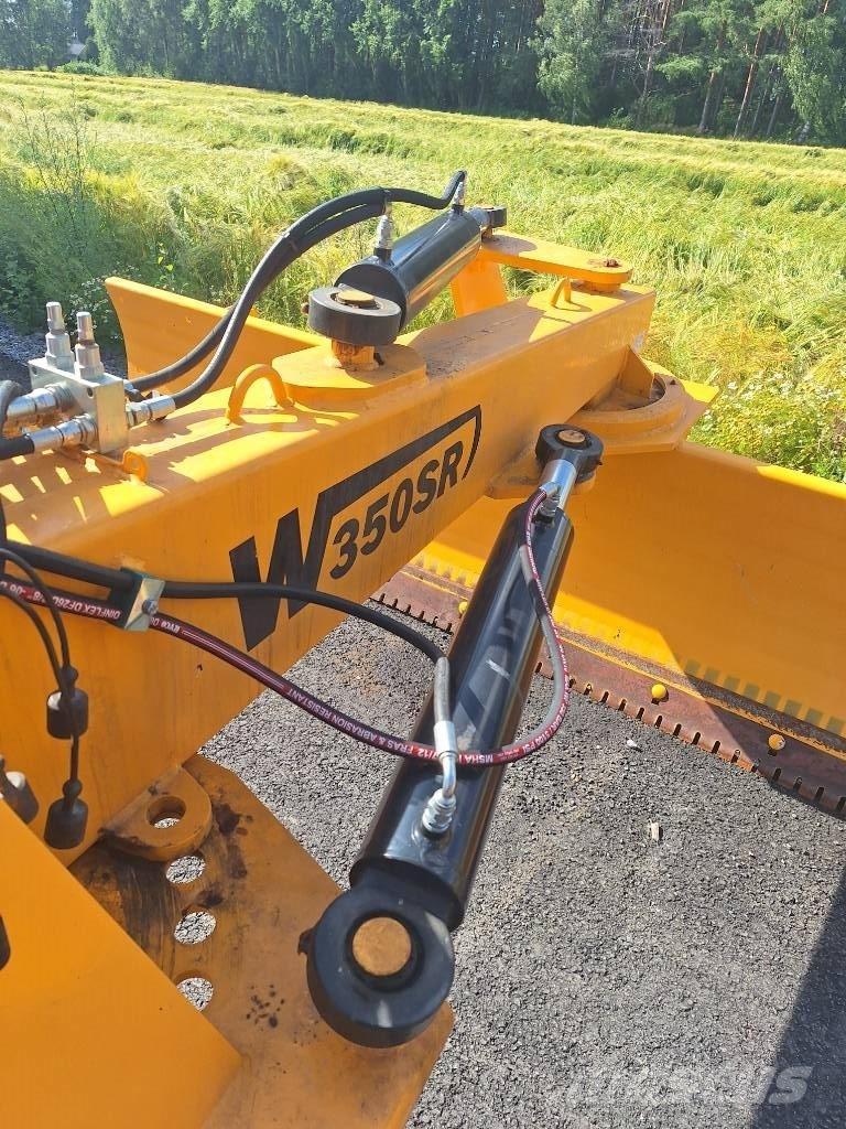VM W 350 SR Cestni plugi