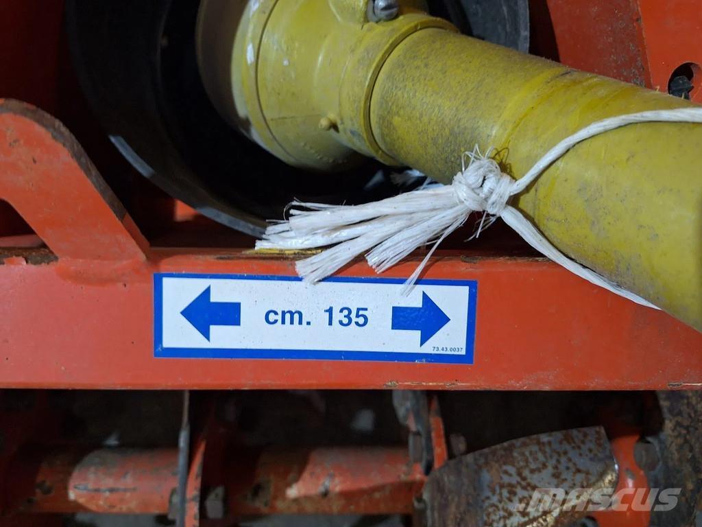 Kubota B2150 Manipulacija materiala - drugo