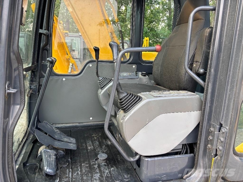 Komatsu PC 70 Mini bagri <7t