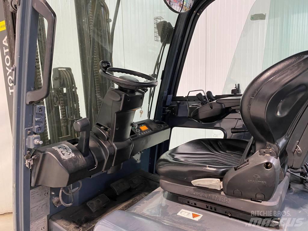 Toyota 8FBMT25 Električni viličarji