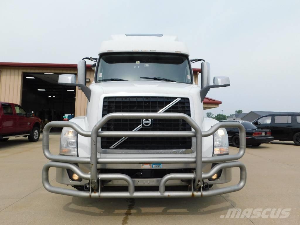 Volvo VNL Vlačilci