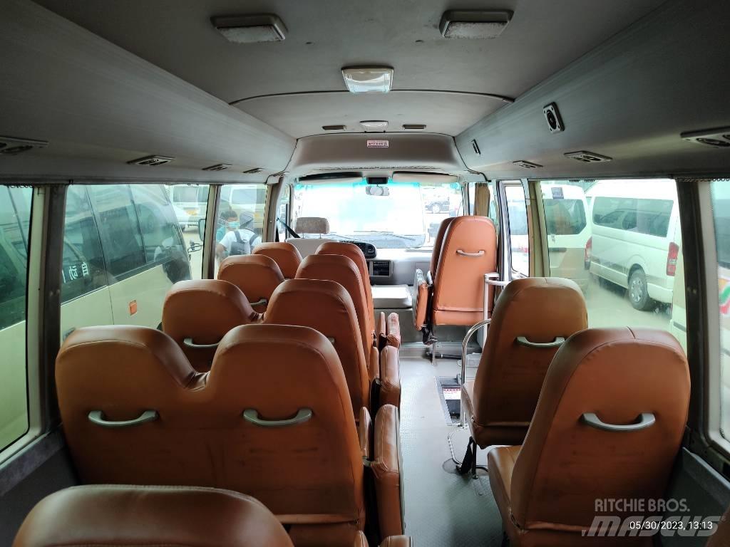 Toyota Coaster Medkrajevni avtobusi