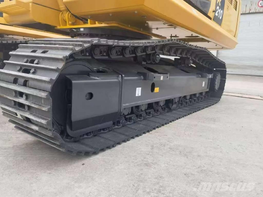 Komatsu PC 210 Bagri goseničarji