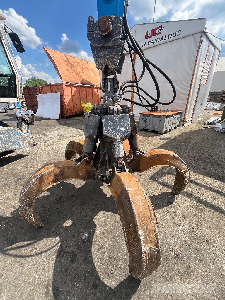 Fuchs MHL 320 Bagri za prekladanje primarnih/sekundarnih surovin