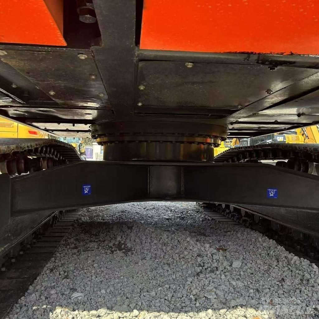 Doosan 225LC-9c Bagri goseničarji