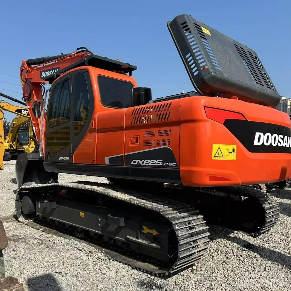 Doosan 225LC-9c Bagri goseničarji